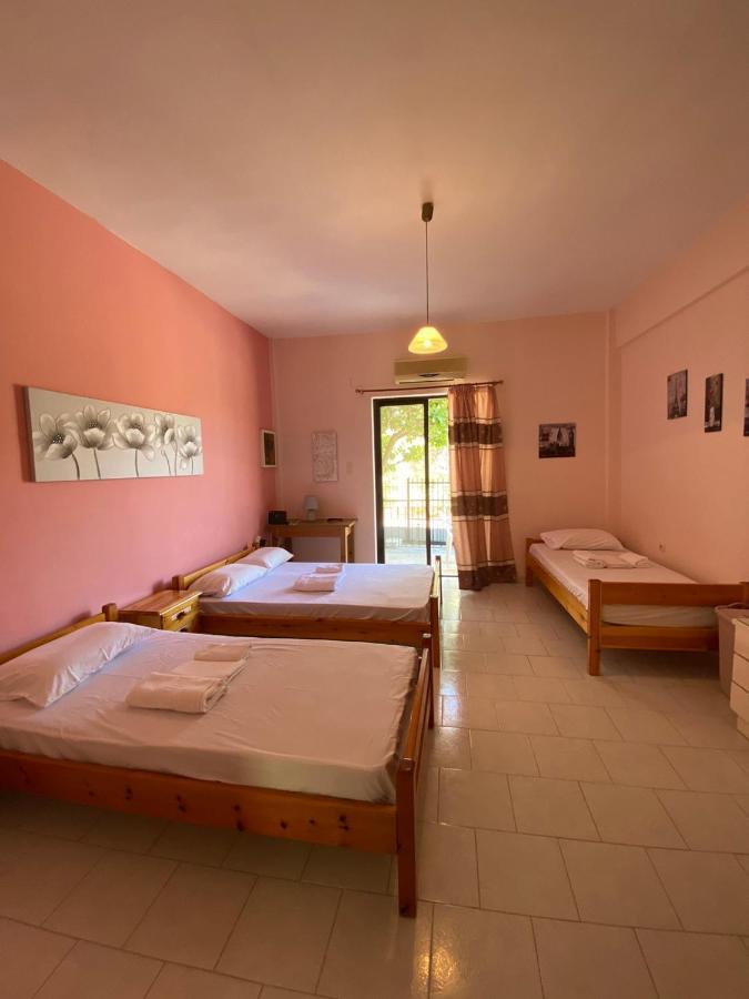 Yfantis Sakis Apartment'S Eratini Luaran gambar